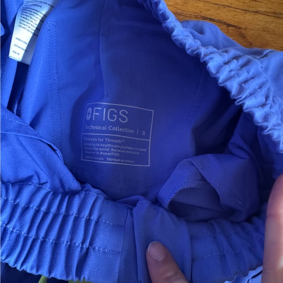 Figs Scrub Set - Picture 3 of 6